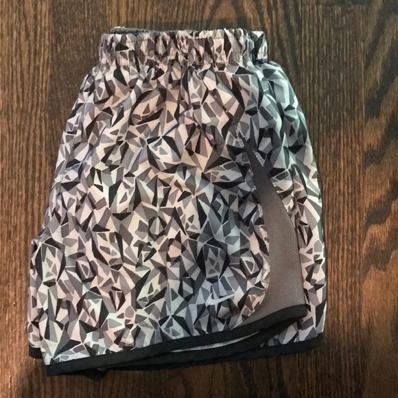 Nike Other - Nike Girls Tempo Running Shorts (LG) like new!